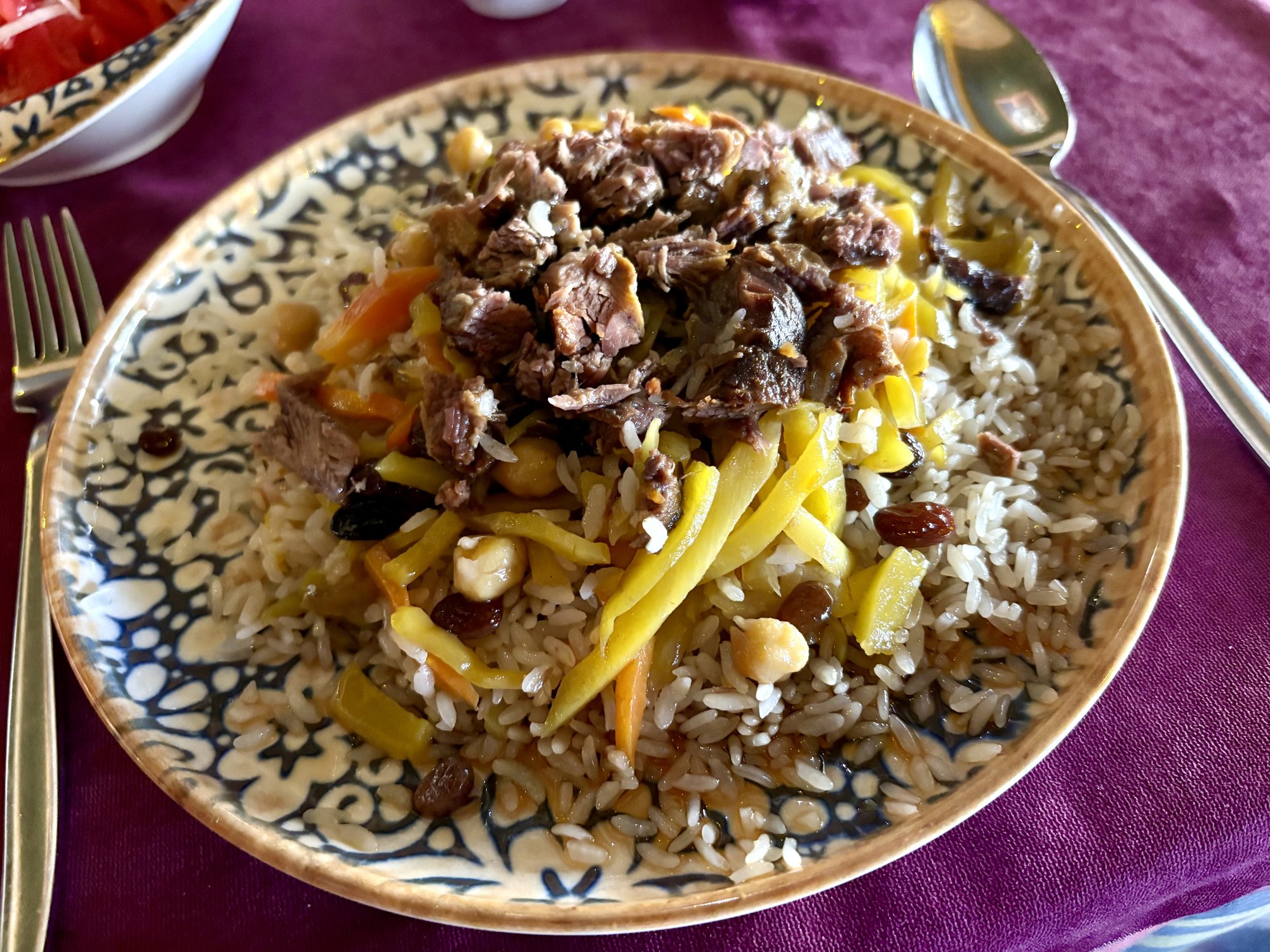 ウズベキスタンの名物料理プロフ